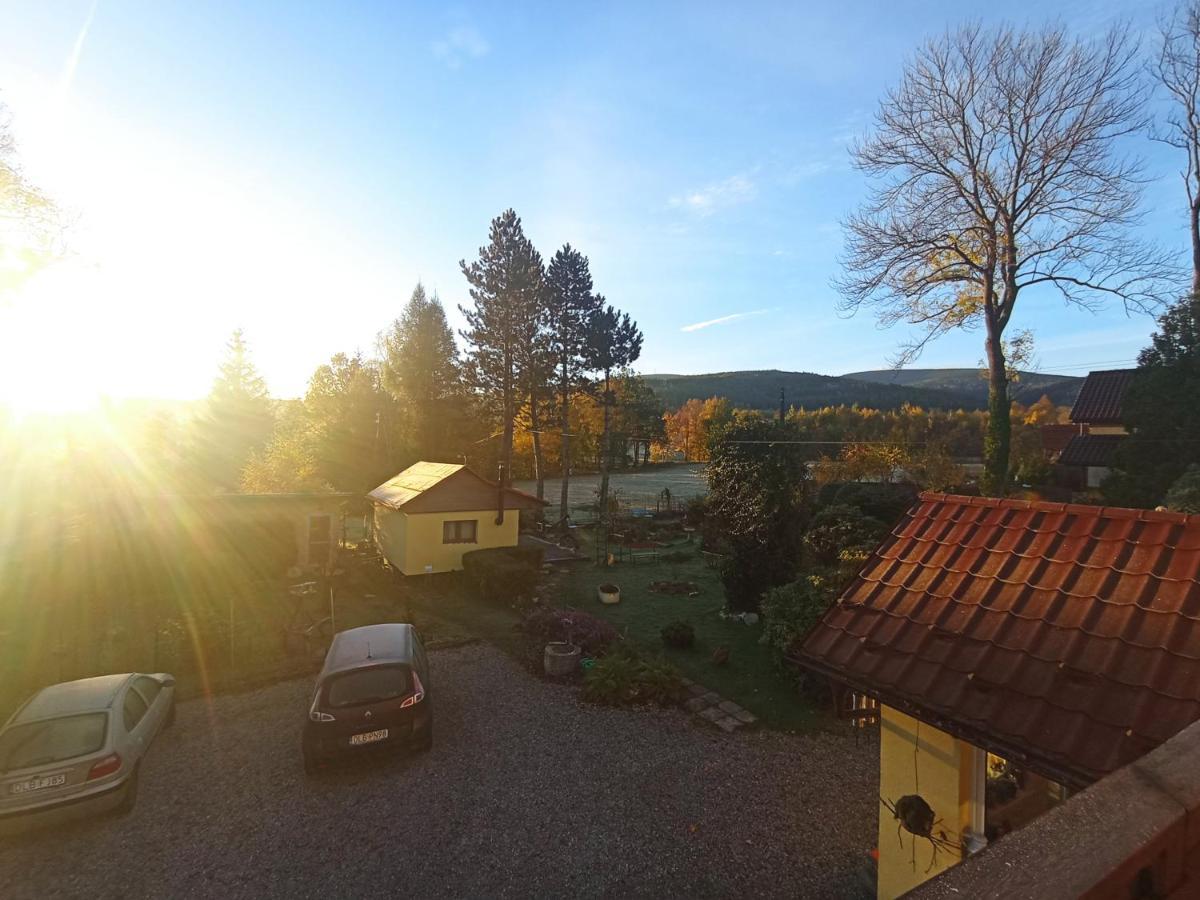 Dom Na Przedgorzu Daire Świeradów-Zdrój Dış mekan fotoğraf